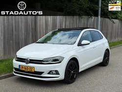 Wit, metallic lak Gebruikt 2018 VW Polo Beats Hatchback | € 17.450 (Eerlijke prijs)