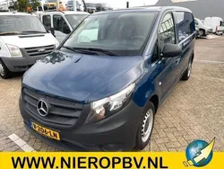 Blauw Gebruikt 2018 Mercedes Vito MPV | € 11.750 (Goede deal)