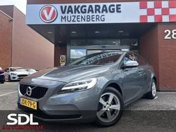 Grijs Gebruikt 2017 Volvo V40 Stationwagen | € 14.945 (Goede deal)