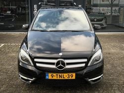 Zwart Gebruikt 2014 Mercedes B180 Ambition MPV | € 12.750 (Goede deal)