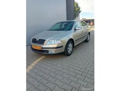 Beige Gebruikt 2005 Skoda Octavia Elegance Hatchback | € 1.499 (Super prijs)