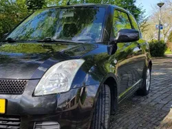 Zwart Gebruikt 2005 Suzuki Swift GLS Hatchback | € 2.850 (Eerlijke prijs)