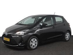 Zwart Gebruikt 2020 Toyota Yaris Hybrid Hatchback | € 15.950 (Goede deal)
