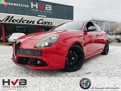 Rood Gebruikt 2018 Alfa Romeo Giulietta Quadrifoglio Verde Hatchback | € 22.995 (Iets duurder)