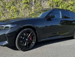 Zwart Gebruikt 2023 BMW 330e Shadowline Stationwagen | € 46.450 (Eerlijke prijs)
