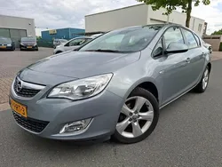 Grijs Gebruikt 2011 Opel Astra Edition Hatchback | € 3.850 (Eerlijke prijs)