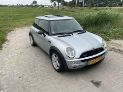 Grijs Gebruikt 2002 Mini Cooper Salt Hatchback | € 3.000