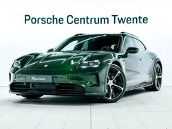 Oak groen metallic neo Gebruikt 2024 Porsche Taycan Cross Turismo Sedan | € 109.900