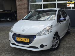 Wit Gebruikt 2014 Peugeot 208 Hatchback | € 3.495 (Eerlijke prijs)