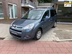 Blauw, metallic lak Gebruikt 2011 Citroën Berlingo MPV | € 7.945 (Eerlijke prijs)