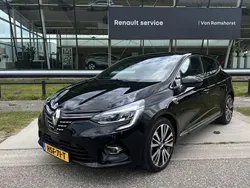 Zwart Gebruikt 2020 Renault Clio V Initiale Paris Hatchback | € 21.950 (Iets duurder)