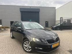 Zwart Gebruikt 2018 Skoda Octavia Stationwagen | € 9.999 (Goede deal)
