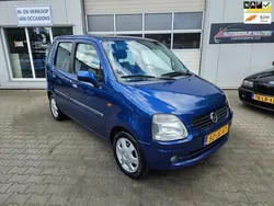 Blauw, metallic lak Gebruikt 2002 Opel Agila Elegance Hatchback | € 850 (Eerlijke prijs)