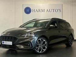 Grijs Gebruikt 2019 Ford Focus ST-Line Stationwagen | € 15.999 (Goede deal)