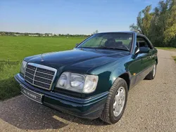 Groen Gebruikt 1995 Mercedes E200 Elegance Coupé | € 14.500