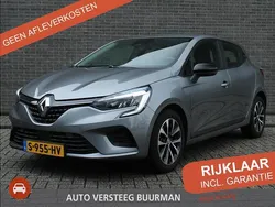 Grijs Gebruikt 2023 Renault Clio V Equilibre Hatchback | € 16.450 (Eerlijke prijs)