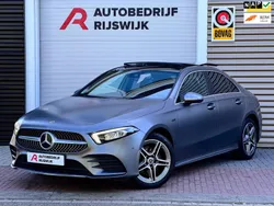 Grijs Gebruikt 2020 Mercedes A250 Premium Hatchback | € 29.950 (Iets duurder)