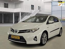 Wit Gebruikt 2013 Toyota Auris Hatchback | € 9.599 (Eerlijke prijs)