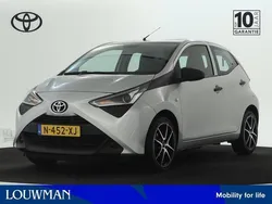 Grijs Gebruikt 2022 Toyota Aygo Hatchback | € 12.745 (Super prijs)