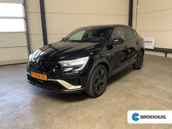 Zwart Gebruikt 2023 Renault Arkana Engineered SUV | € 25.900 (Eerlijke prijs)