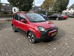 Rood Gebruikt 2024 Fiat Panda Hatchback | € 18.450 (Eerlijke prijs)