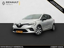 Zilver metallic Gebruikt 2023 Renault Clio V Evolution Hatchback | € 17.850 (Eerlijke prijs)