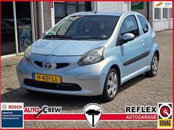 Blauw Gebruikt 2007 Toyota Aygo Hatchback | € 2.350 (Eerlijke prijs)