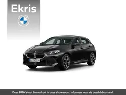 Zwart, metallic lak Nieuw 2025 BMW 120 M Sport Hatchback | € 47.241 (Super prijs)