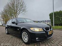 Zwart Gebruikt 2012 BMW 318 Luxury Line Stationwagen | € 4.999 (Goede deal)