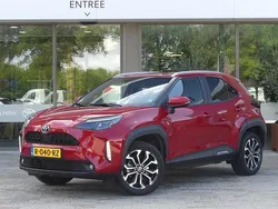 Rood Gebruikt 2022 Toyota Yaris MPV | € 26.900