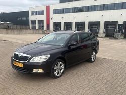 Zwart Gebruikt 2011 Skoda Octavia Business Line Stationwagen | € 2.450 (Eerlijke prijs)