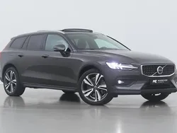 Grijs Gebruikt 2024 Volvo V60 CC Plus Stationwagen | € 57.400 (Eerlijke prijs)
