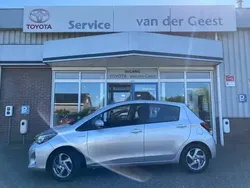 Gebruikt 2017 Toyota Yaris Hybrid Trend Hatchback | € 13.945 (Eerlijke prijs)