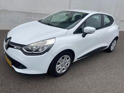 Wit Gebruikt 2014 Renault Clio R.S. Expression Hatchback | € 4.950 (Goede deal)
