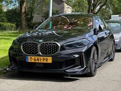 Zwart Gebruikt 2019 BMW M135 Hatchback | € 26.995 (Goede deal)