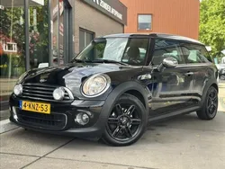Zwart, metallic lak Gebruikt 2013 Mini One Clubman Stationwagen | € 6.950 (Eerlijke prijs)