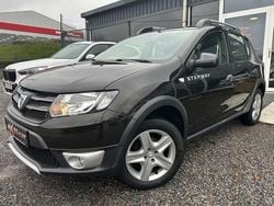 Zwart Gebruikt 2015 Dacia Sandero Hatchback | € 9.200 (Eerlijke prijs)