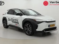 Wit Nieuw 2025 Toyota bZ4X Premium SUV | € 53.999