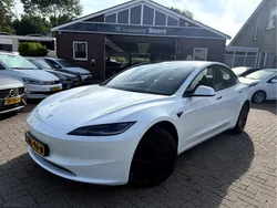 Wit Gebruikt 2024 Tesla Model 3 Sedan | € 34.850 (Iets duurder)