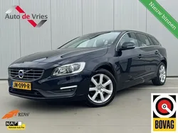 Blauw Gebruikt 2016 Volvo V60 Stationwagen | € 17.495 (Eerlijke prijs)