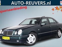 Groen Gebruikt 1996 Mercedes E230 Avantgarde Sedan | € 8.750