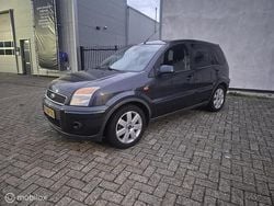 Grijs Gebruikt 2007 Ford Fusion Futura MPV | € 1.795 (Goede deal)