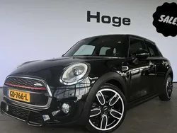 Zwart Gebruikt 2015 Mini Cooper Business Hatchback | € 12.940 (Super prijs)