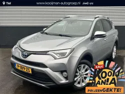 Grijs, metallic lak Gebruikt 2017 Toyota RAV4 Hybrid Business Edition SUV | € 25.400 (Eerlijke prijs)