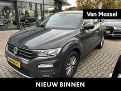 Grijs Gebruikt 2018 VW T-Roc Style SUV | € 18.900 (Goede deal)