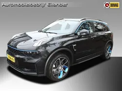 Zwart, metallic lak Gebruikt 2023 Lynk & Co 01 SUV | € 28.500 (Eerlijke prijs)