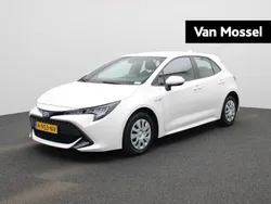 Wit Gebruikt 2020 Toyota Corolla Comfort Hatchback | € 19.440 (Iets duurder)