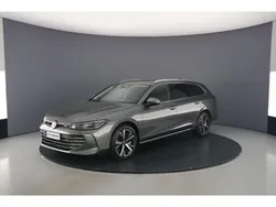 Diabas grey Gebruikt 2024 VW Passat Business Stationwagen | € 45.900