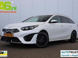 Deluxe white m Gebruikt 2023 Kia Ceed Sportswagon Stationwagen | € 21.900