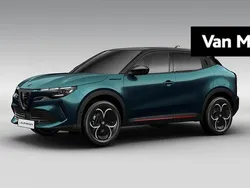 Blauw Nieuw 2025 Alfa Romeo Junior Edizione Speciale SUV | € 39.250 (Eerlijke prijs)